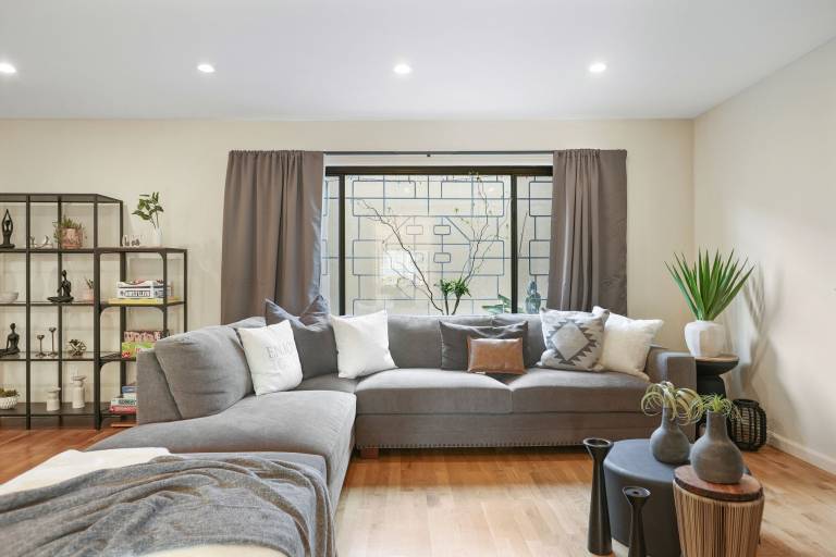 House  Daly City
