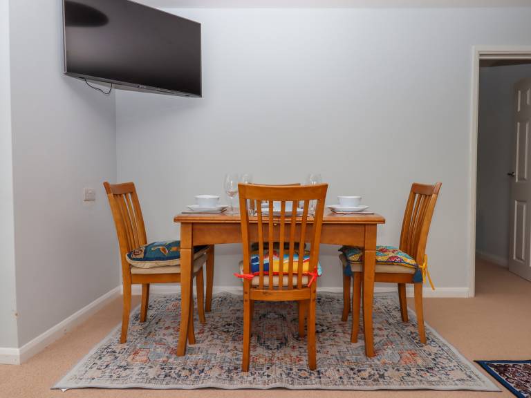 Child-friendly charming cottage with yard | Beach view | Pets are welcome — photo 4