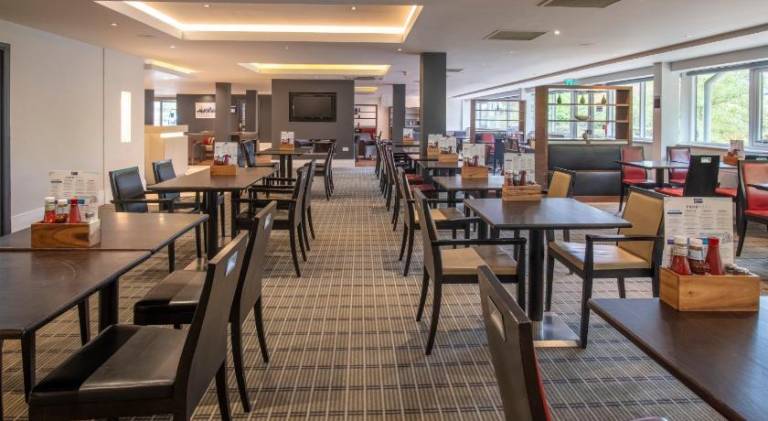 Holiday Inn Express Northampton - South By IHG — photo 3
