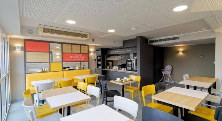 B&B HOTEL CHATEAUROUX Aeroport — photo 5