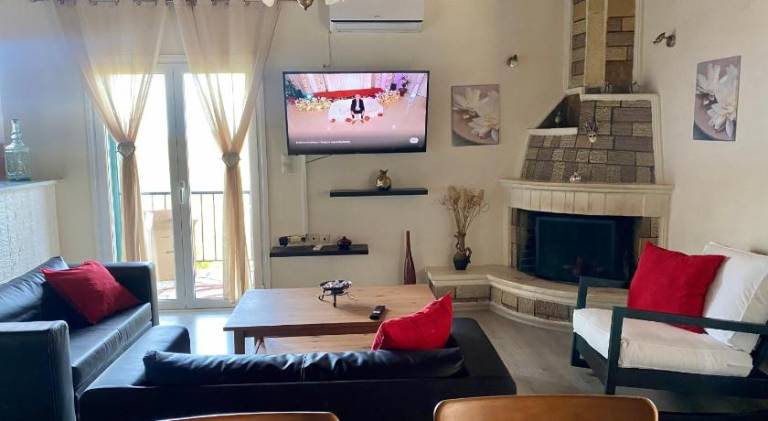 Wonderful holiday apartment with yard, jacuzzi & terrace | Pet-friendly — photo 3