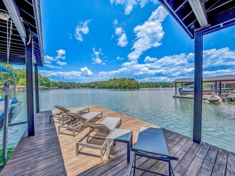 House Huddleston