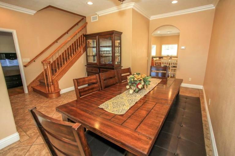 Lakeview Court Castle — photo 5