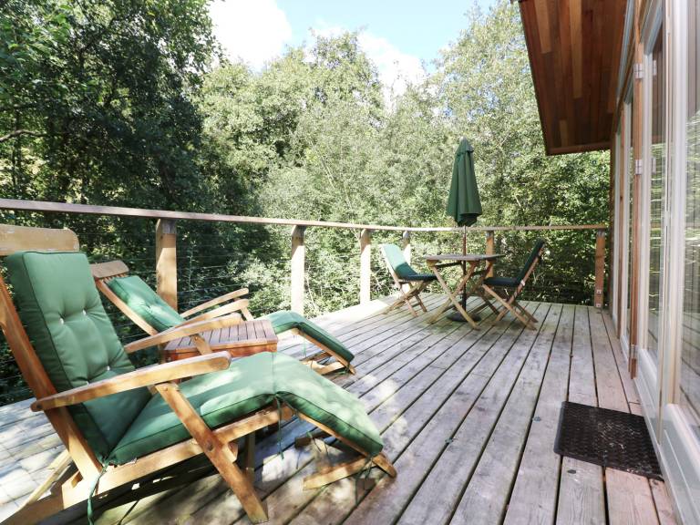 Cottage with garden & hot tub — photo 3