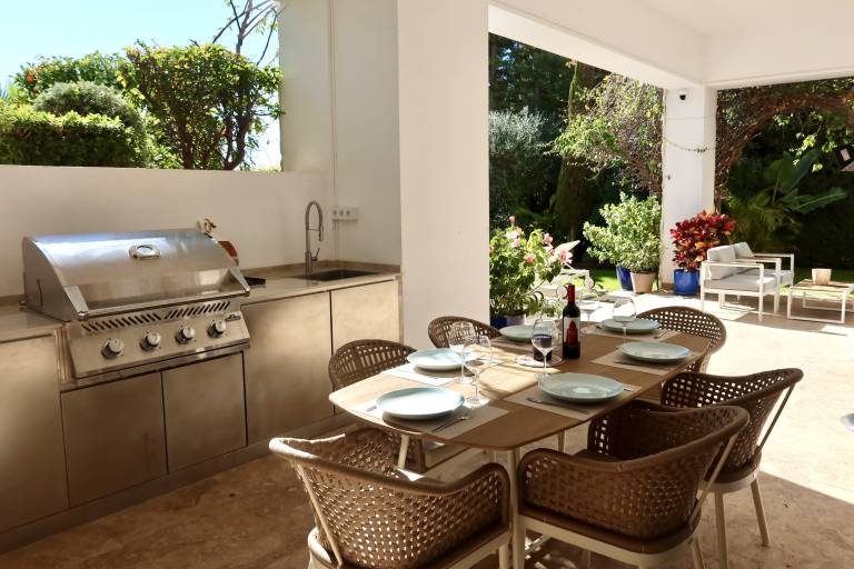 Chic Andalusian Villa with Sea views & Pool — photo 3