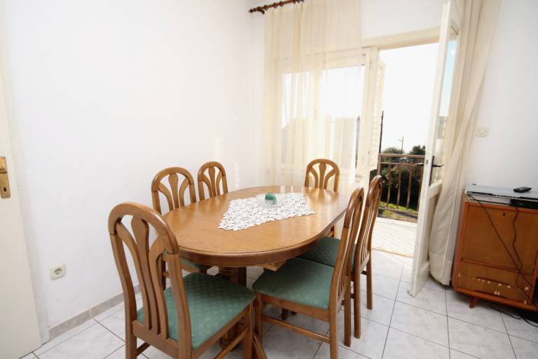Fully equipped charming holiday apartment with patio, garden & BBQ | Sea view | Close to the beach | Pets are welcome — photo 5