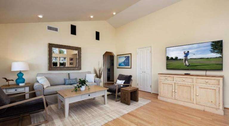 House | Beach nearby | Pets are welcome — photo 2