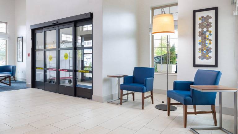 Holiday Inn Express & Suites Hood River by IHG — photo 3