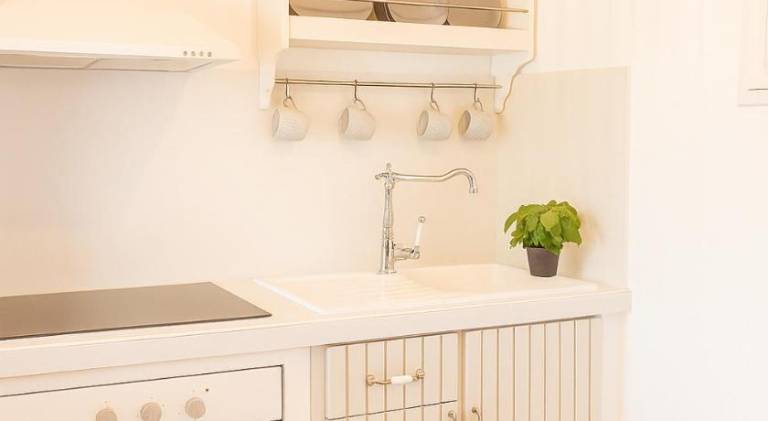 Beautiful apartment with yard & patio | Pet-friendly — photo 4