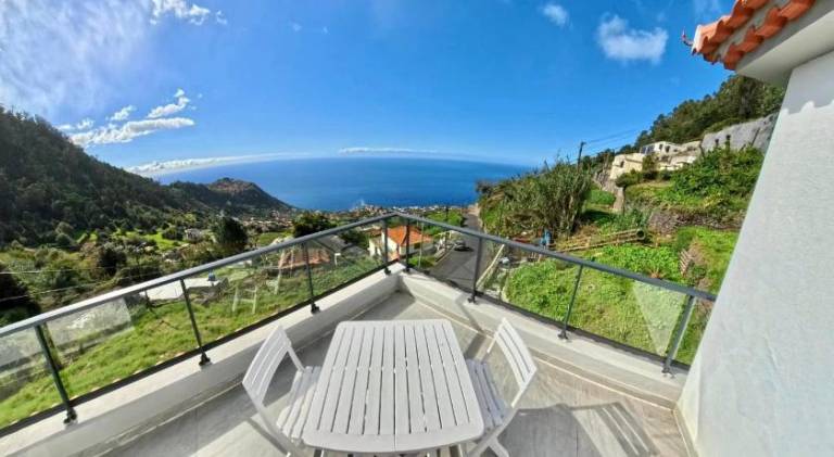 Fully equipped house with patio, garden & jacuzzi | Perfect for remote work | Pet-friendly — photo 2