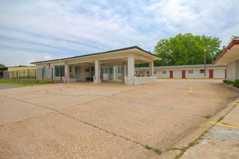 OYO Hotel McAlester OK S Main St — photo 3