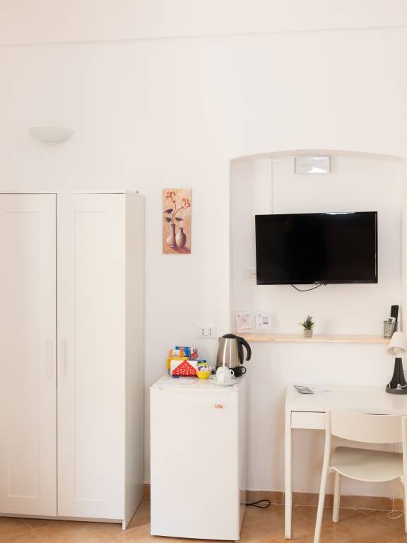 Children-friendly wonderful dedicated room | City view | Dogs allowed — photo 4