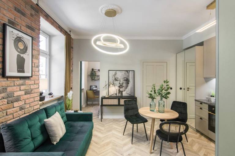 Boutique apartament, bezpłatny parking i śniadanie in Lódz