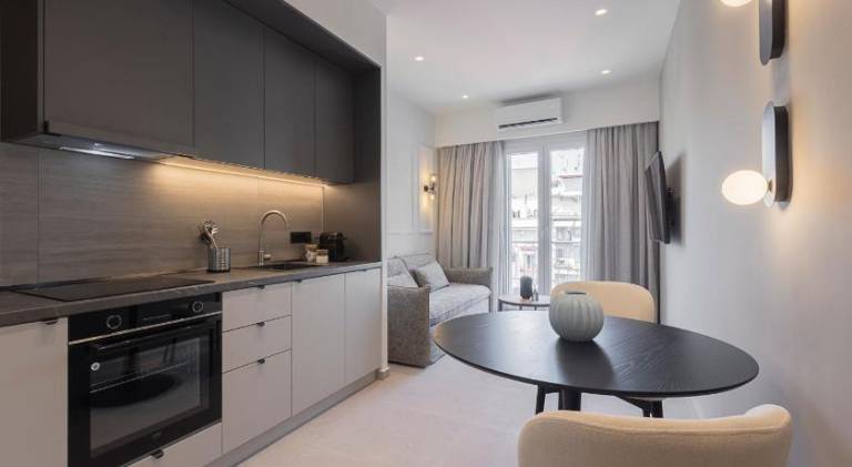 Lovely rental apartment | Close to Hagia Sophia | Good for workation | Pet-friendly in Thessaloniki