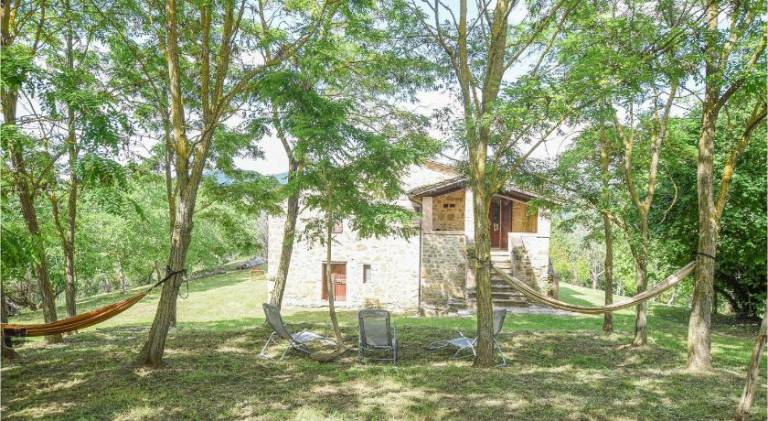House with yard, barbecue & terrace in Umbertide