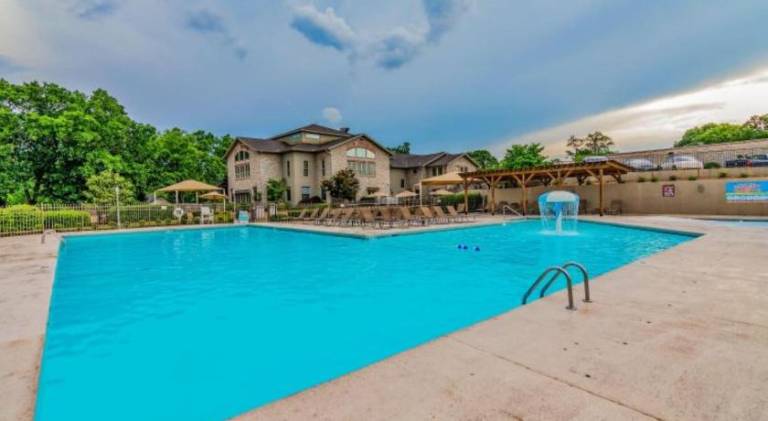 Vacation home with pool | Good for workation — photo 4