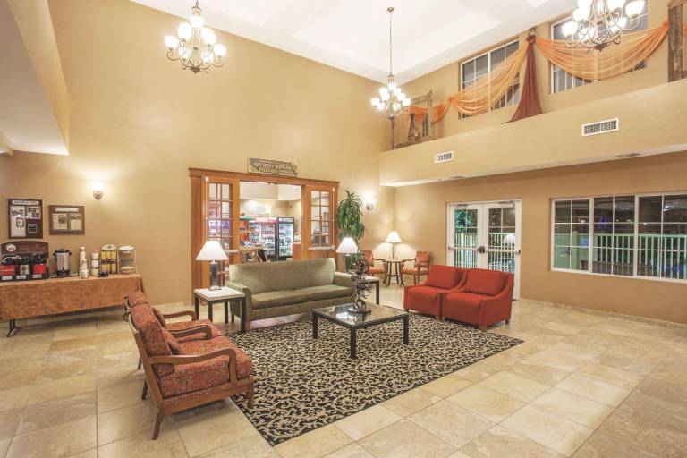 La Quinta Inn & Suites by Wyndham Paso Robles — photo 4