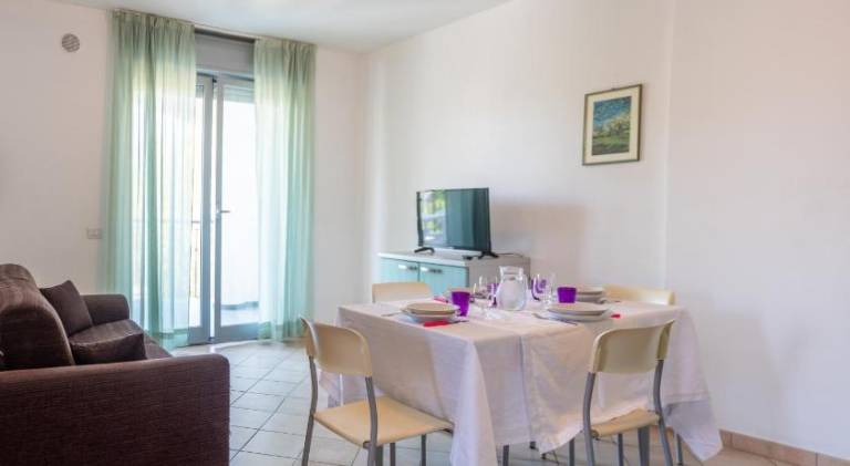 Nice serviced apartment with pool & garden | Next to the beach | Pets are welcome — photo 4