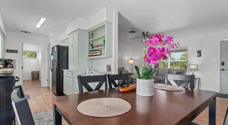 Ample vacation home | Pets are welcome — photo 5