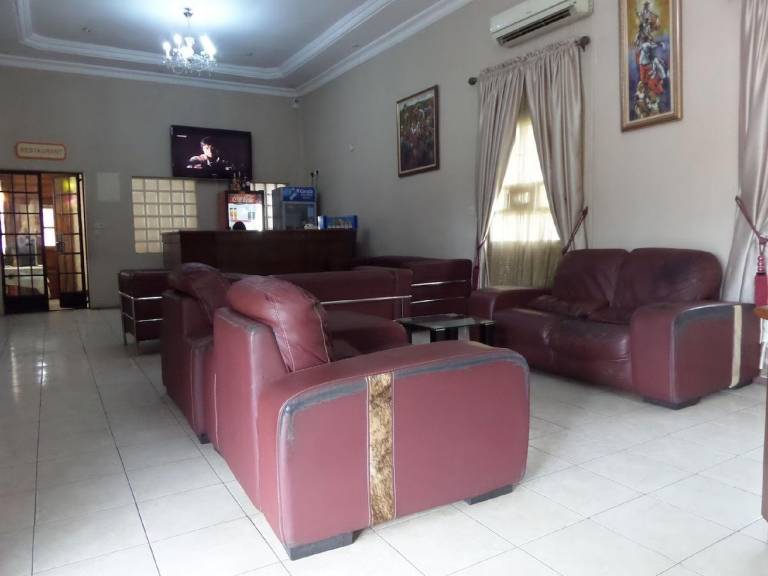 Town House Hotel