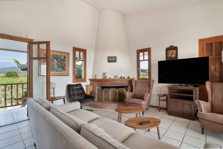 Spacious vacation home with yard & patio | Garden view | Beach nearby | Perfect for remote work | Pets are welcome — photo 5