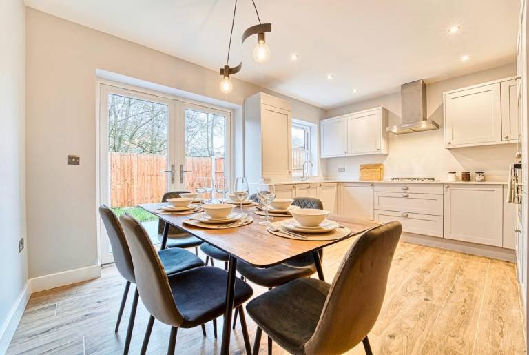 Nice vacation home | Pets allowed in Coventry