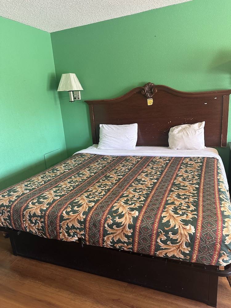 Motel  Sumter