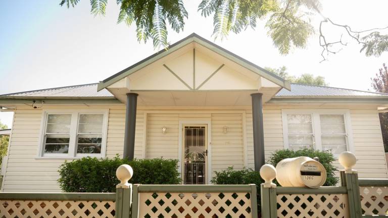 House North Tamworth