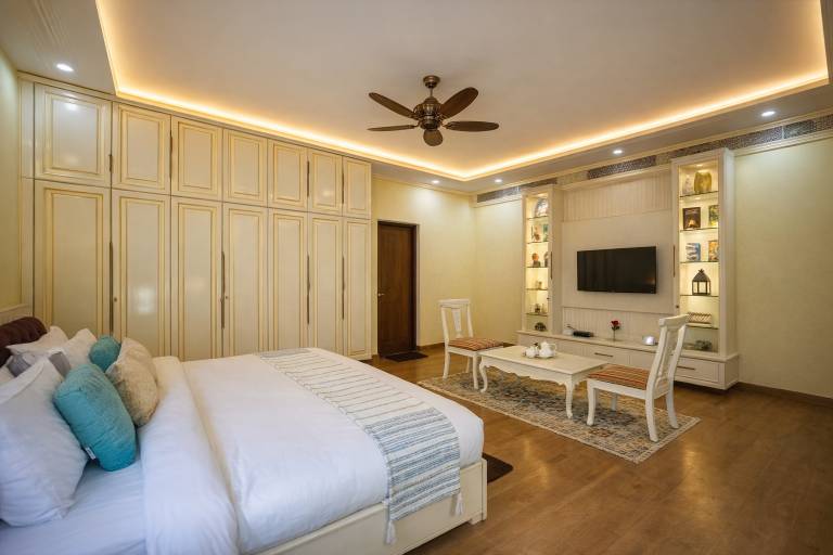 House with jacuzzi, yard & private pool | Water view | Good for workation — photo 2