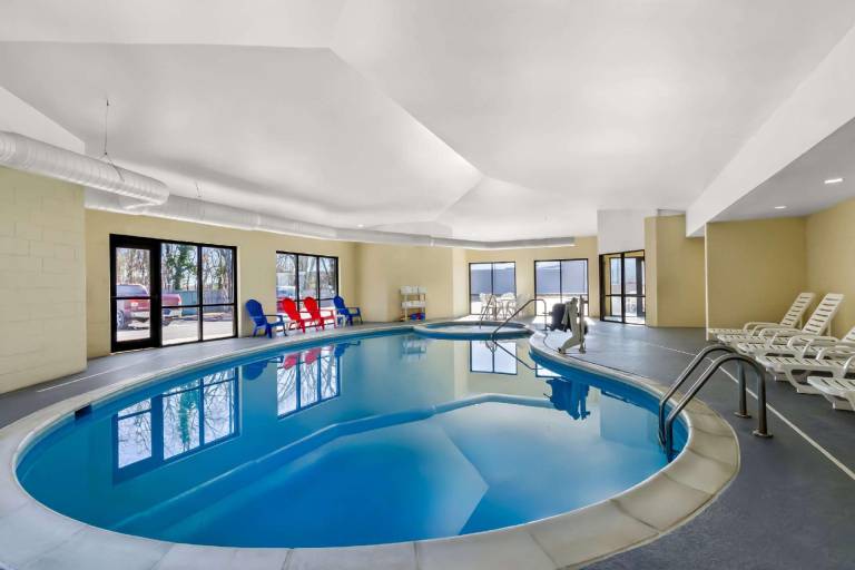 Comfort Suites Salem-Roanoke I-81 — photo 4