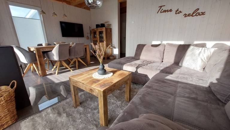 Kuschelhaus - Infrared Sauna, Bathtub, Fireplace, Terrace, Parking, 3 Smart TVs — photo 3
