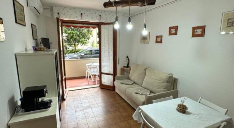 Apartment with 1 room for 4 persons in Rosignano Marittimo