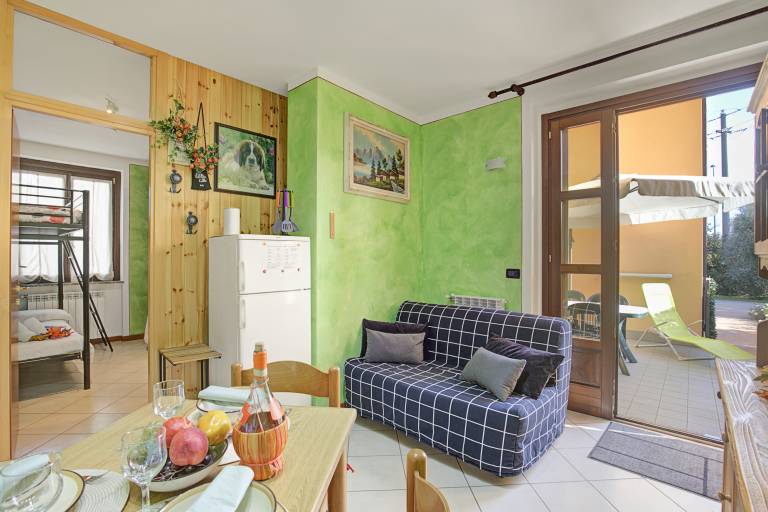 Apartment with patio, garden & pool — photo 3