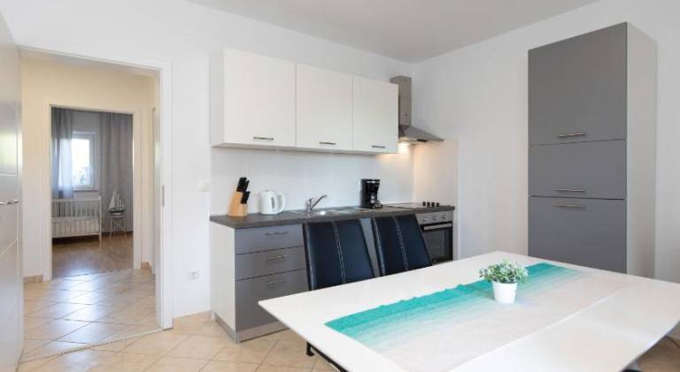 Nice holiday apartment with yard, grill & private pool | Dogs allowed — photo 4
