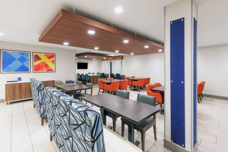 Holiday Inn Express Hotel & Suites Lonoke I-40 By IHG — photo 3