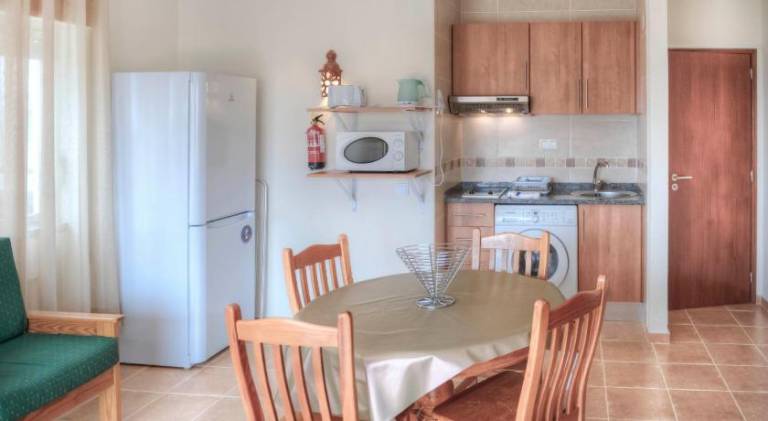 Serviced apartment with 3 rooms for 7 persons — photo 4