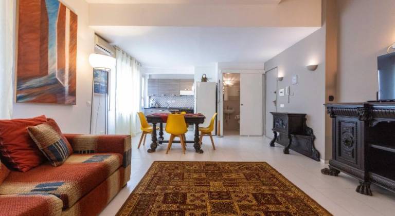 Apartment | Close to Teatro Massimo | Dogs allowed — photo 2