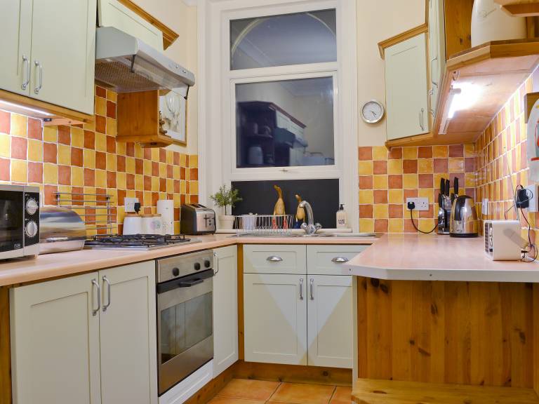 Family-oriented cottage | Water view | Beach nearby | Dogs allowed — photo 5