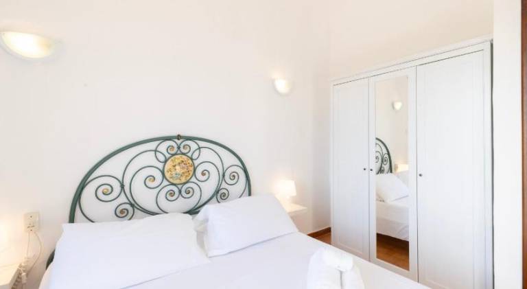 House with 3 rooms for 6 persons in Muravera
