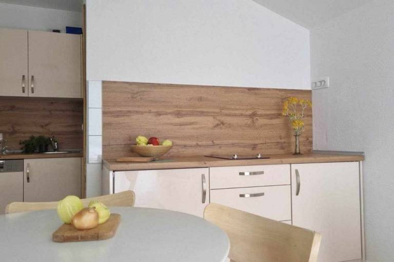 One bedroom apartment with balcony and sea view Lokva Rogoznica, Omiš (A-25499-d) — photo 5