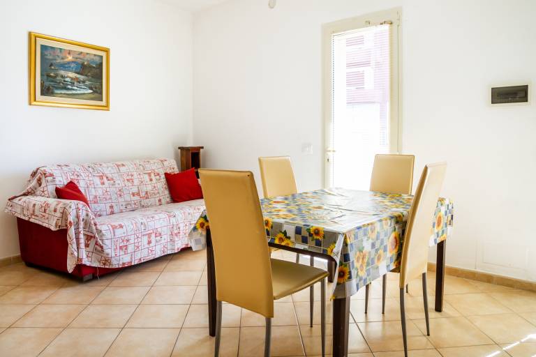 Rental apartment with yard | Sea view — photo 2