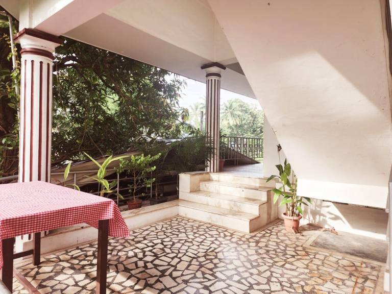 House Vaduthala