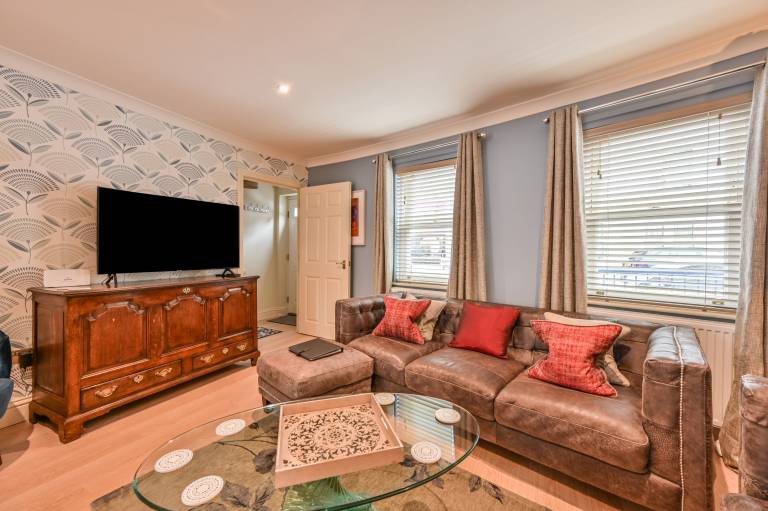 Cottage with yard | Beach view in Paignton