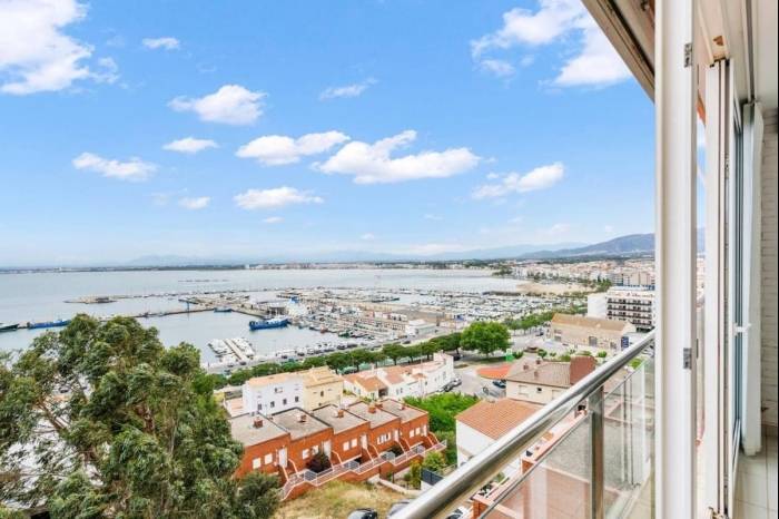 Holiday apartment with terrace | Sea view — photo 2