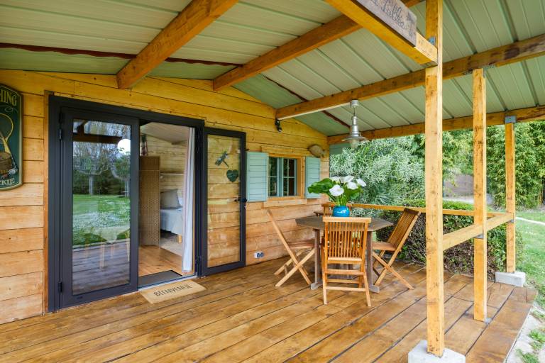 Chalet 'Les Iris' with private pool, shared terrace, and air conditioning in Mougins