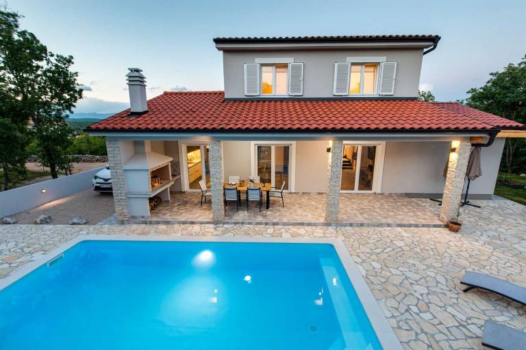 kuća  Vrh