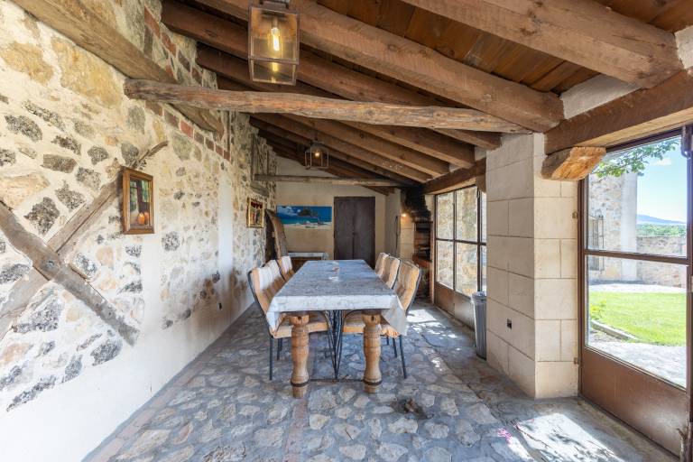 Family-oriented nice house with private pool, yard & patio | Pets allowed — photo 3