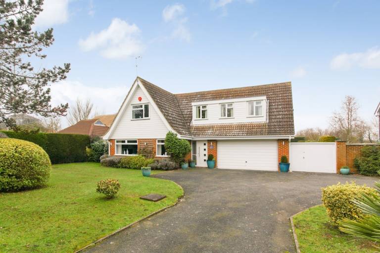 House Sandwich Bay