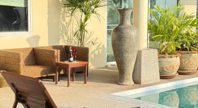 Villa with pool in Patong