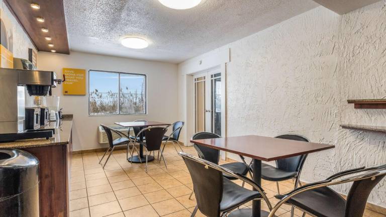Motel 6 Elk Grove Village, IL — photo 4